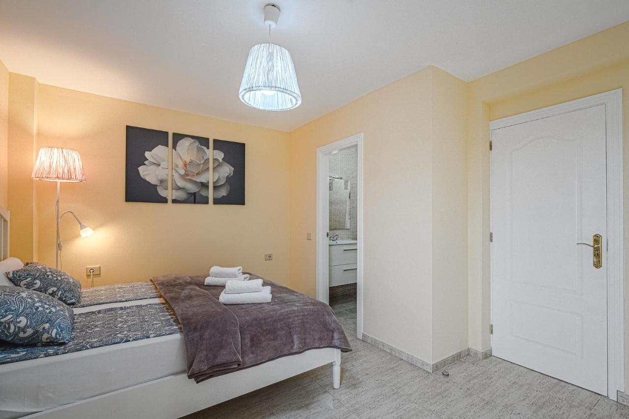 Yellow 3 Bedroom Large Apartment For 10 Guests Costa Adeje  Zewnętrze zdjęcie
