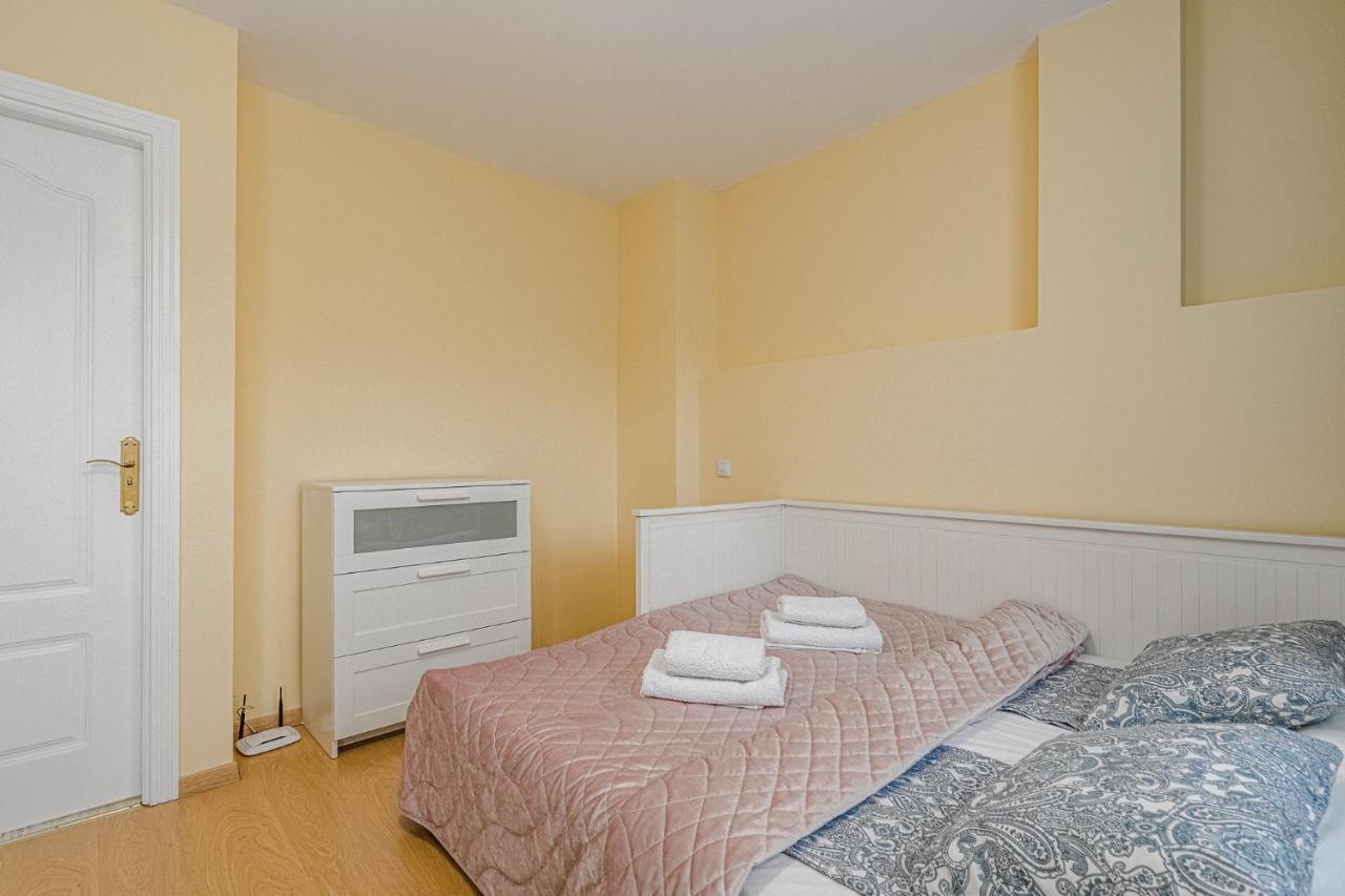 Yellow 3 Bedroom Large Apartment For 10 Guests Costa Adeje  Zewnętrze zdjęcie