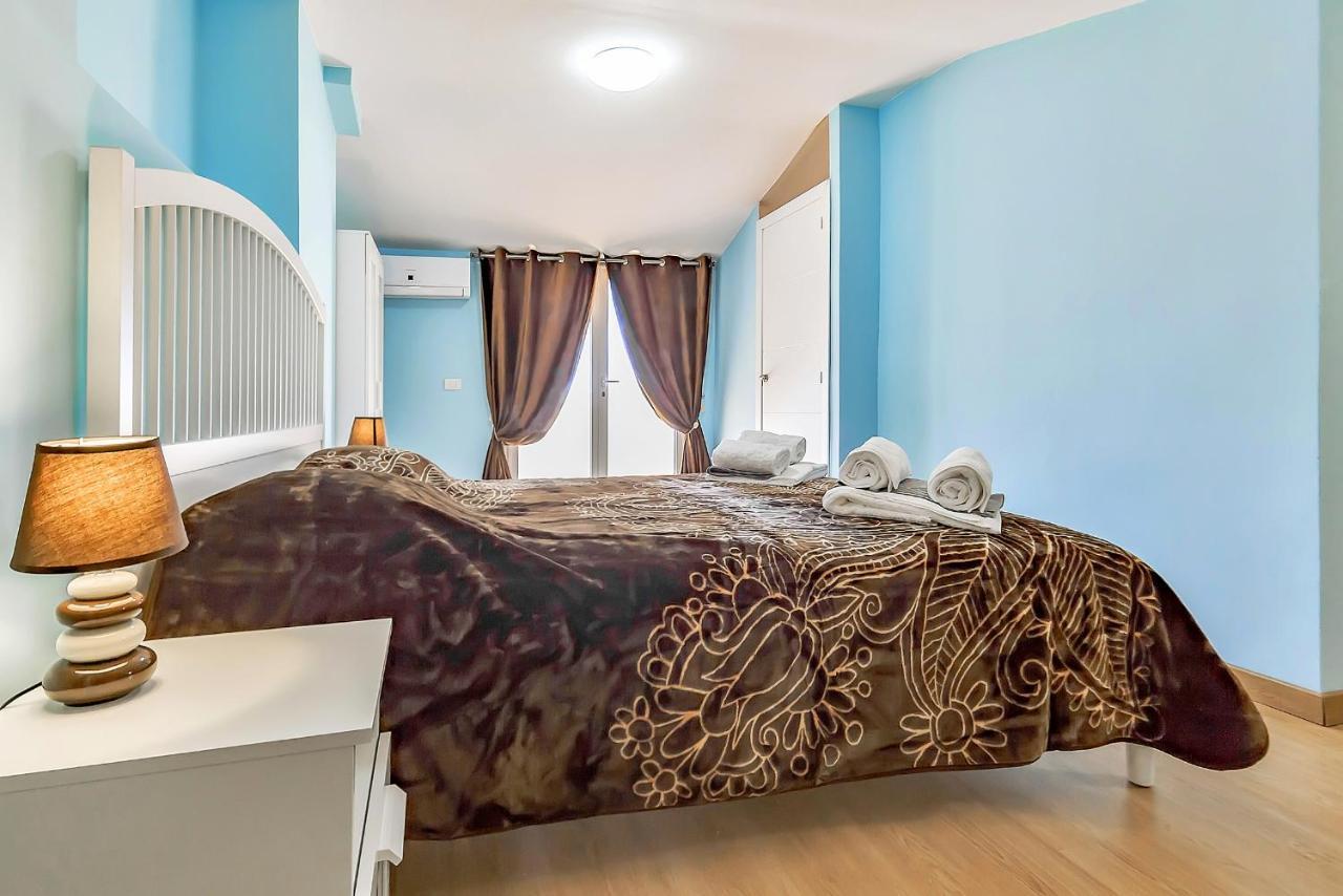 Yellow 3 Bedroom Large Apartment For 10 Guests Costa Adeje  Zewnętrze zdjęcie