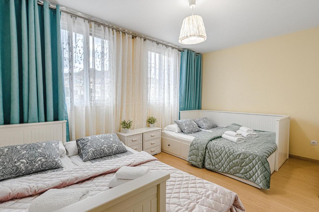 Yellow 3 Bedroom Large Apartment For 10 Guests Costa Adeje  Zewnętrze zdjęcie