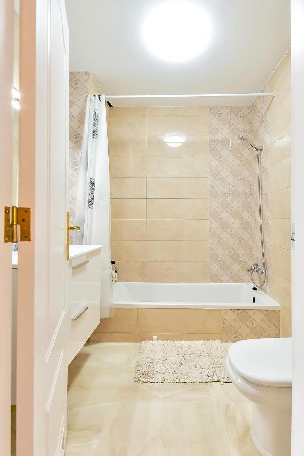 Yellow 3 Bedroom Large Apartment For 10 Guests Costa Adeje  Zewnętrze zdjęcie